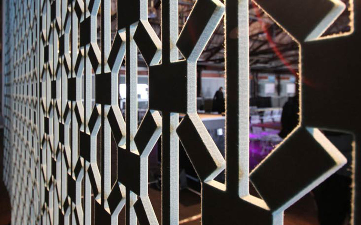 Cascade Screen